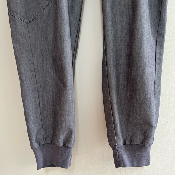 FIGS Zamora Jogger Scrub Pants Gray #1602, size LP - Picture 5 of 9